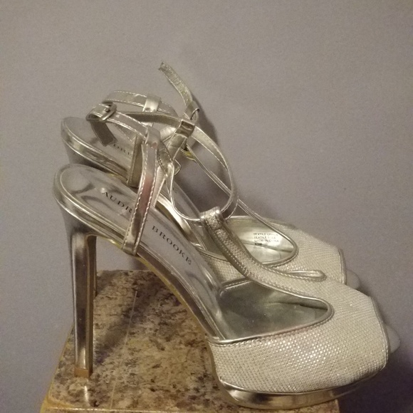 Shoes - Picture 2 of 2